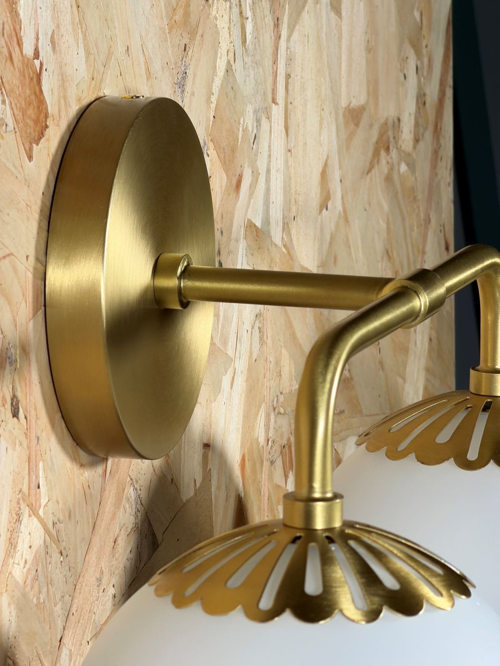 Dewdrop Globe Sconce