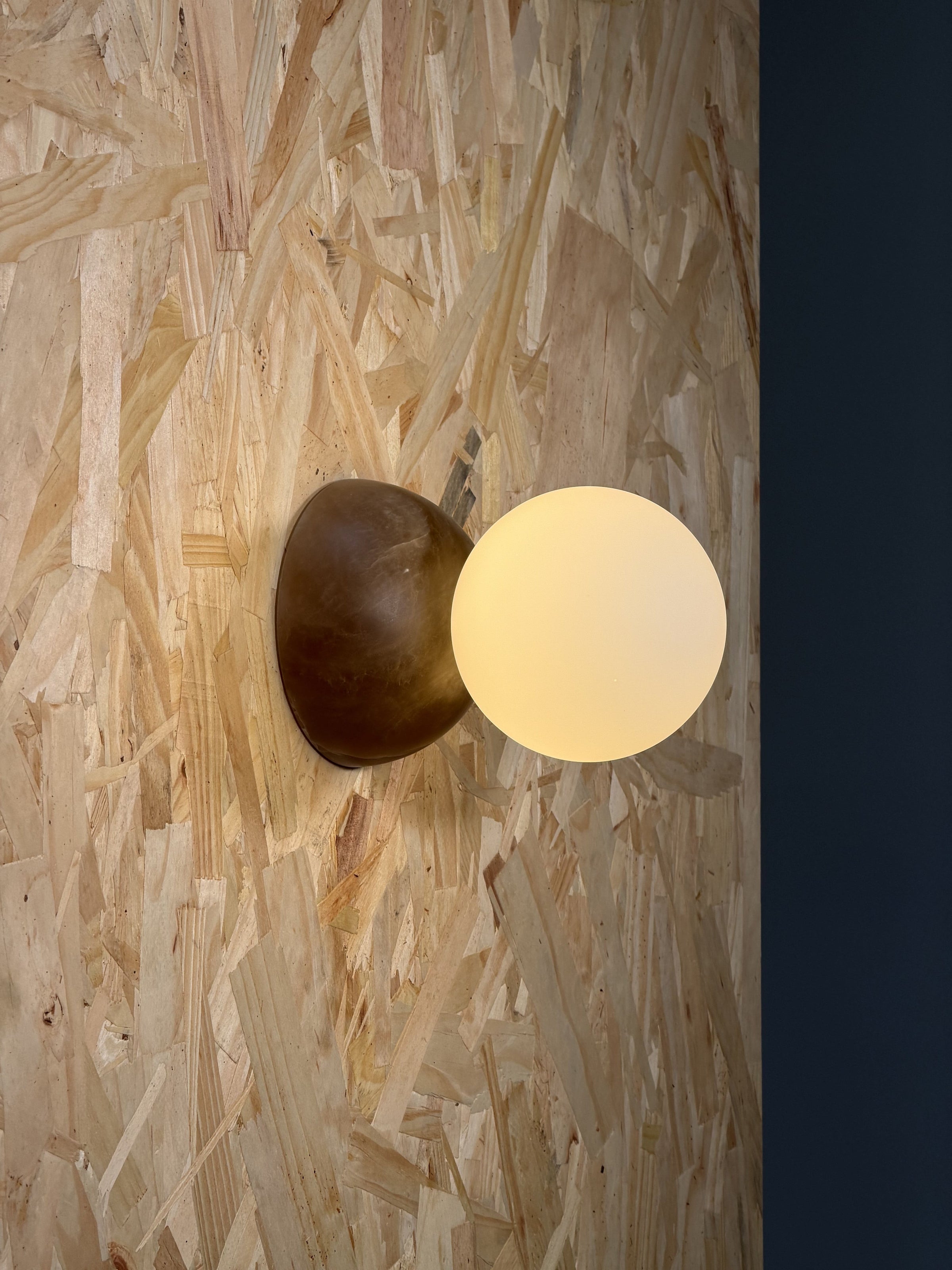Eklipso Tobacco Alabaster Sconce