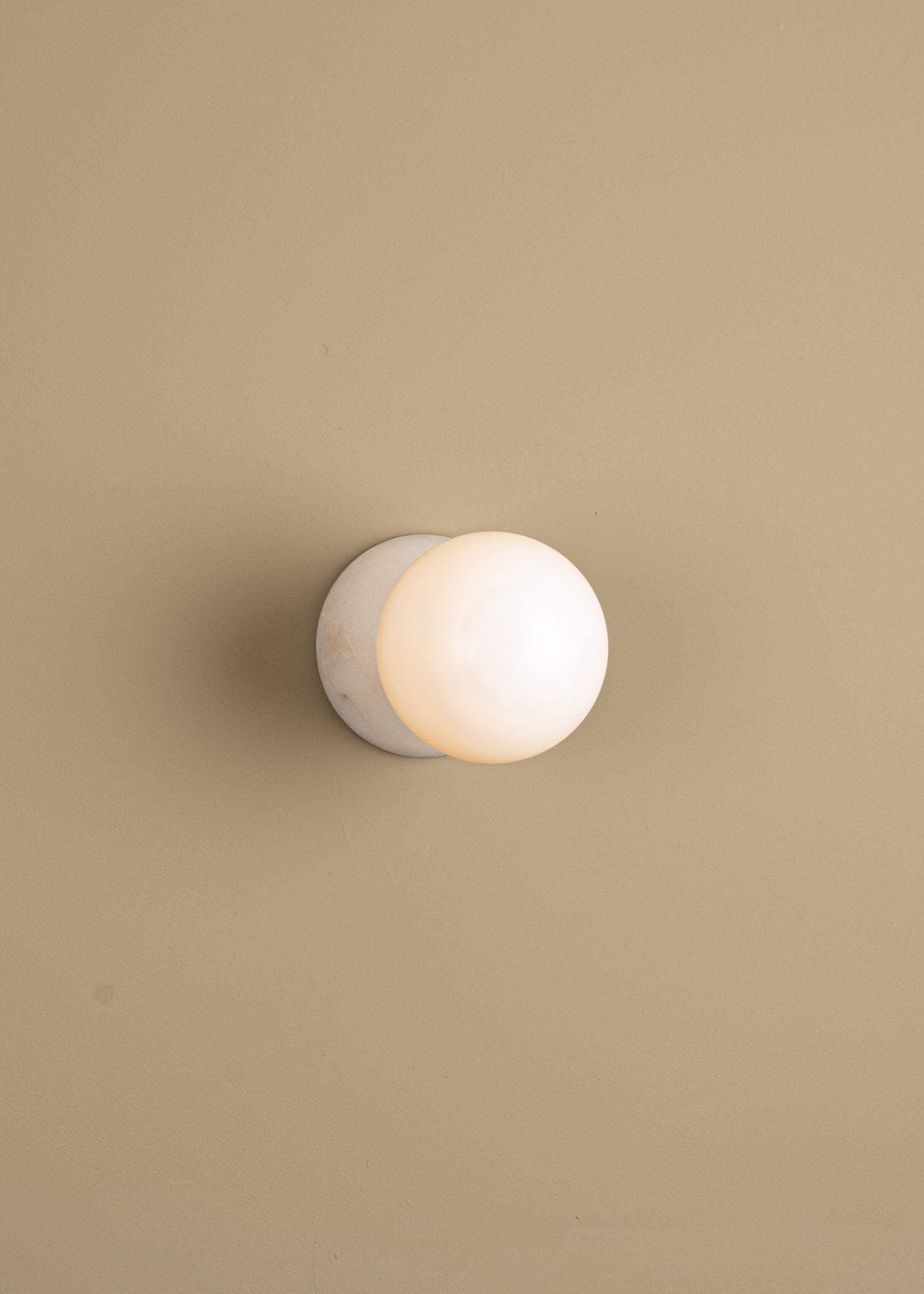 Eklipso Wall Sconce