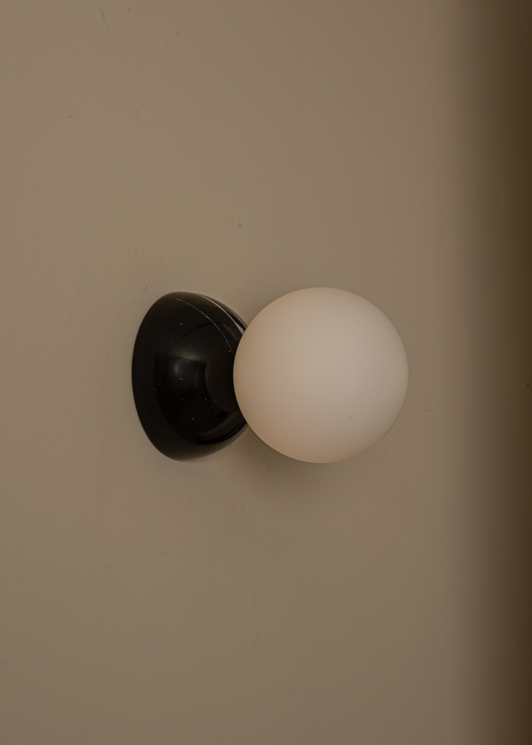 Eklipso Wall Sconce