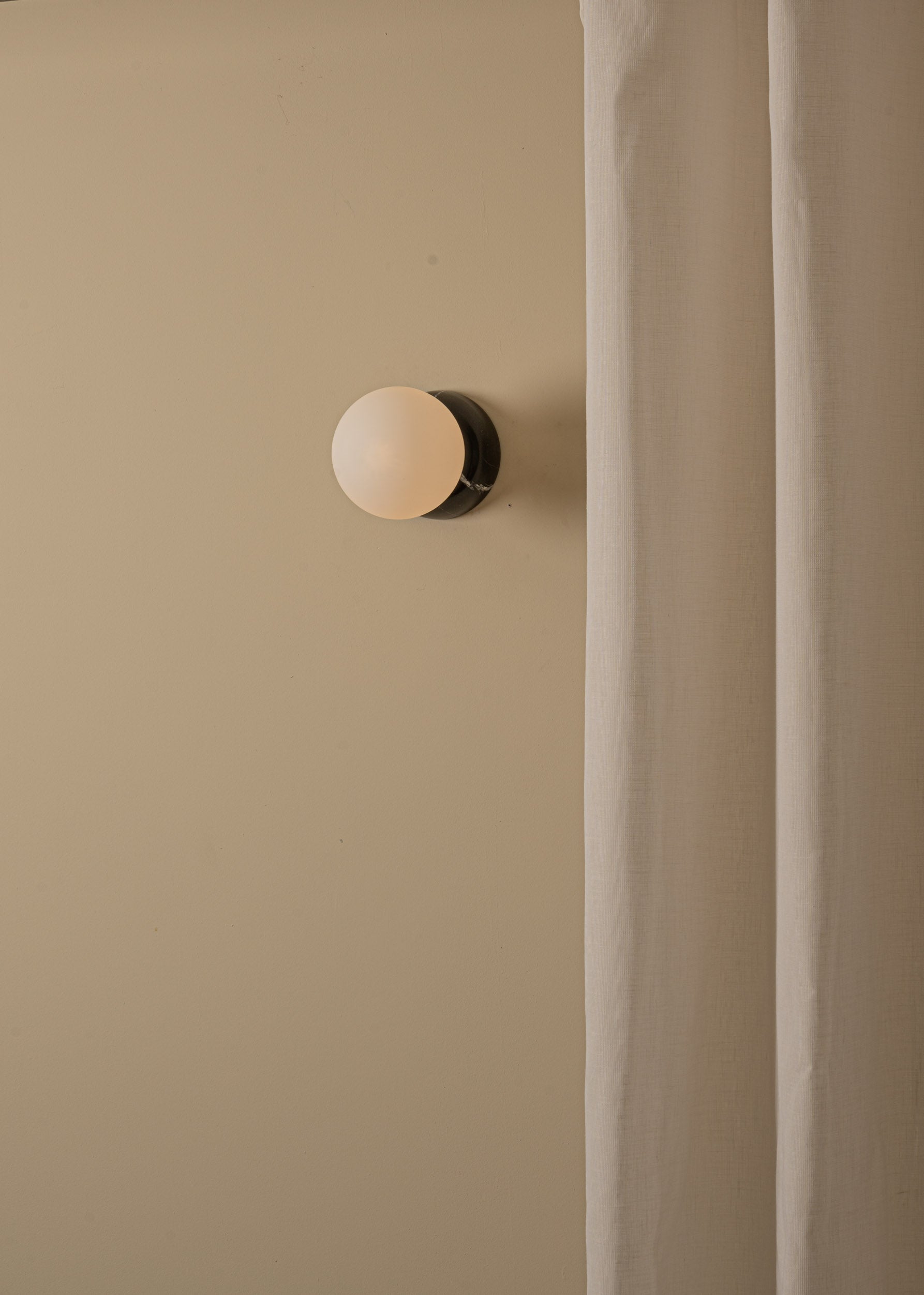 Eklipso Wall Sconce