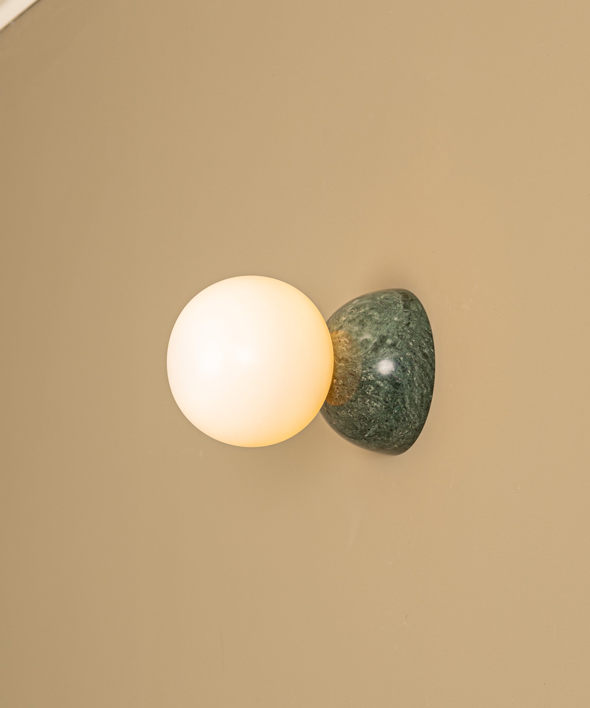 Eklipso Wall Sconce