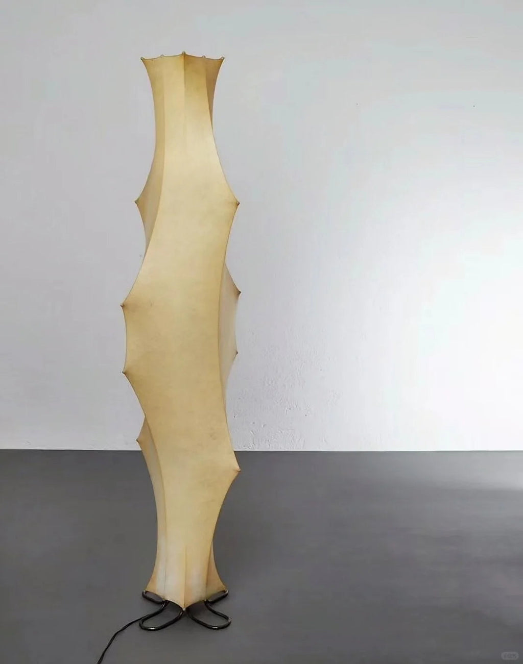 Fantasma Piccolo Floor Lamp