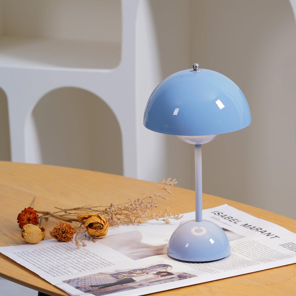 Flowerpot VP9 Table Lamp
