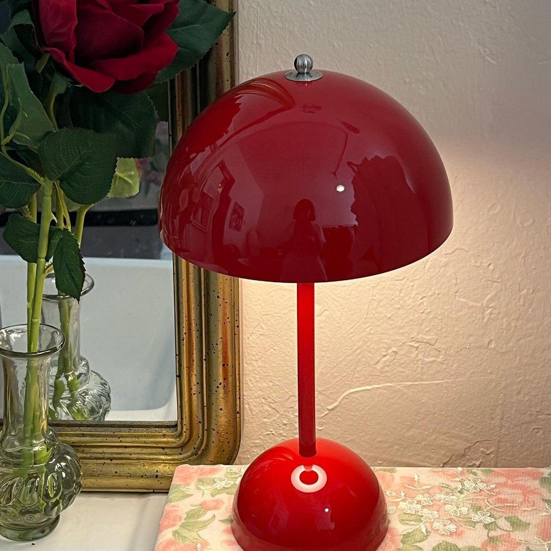 Flowerpot VP9 Table Lamp
