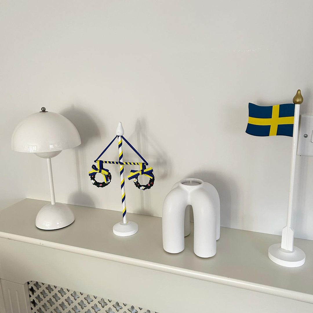 Flowerpot VP9 Table Lamp