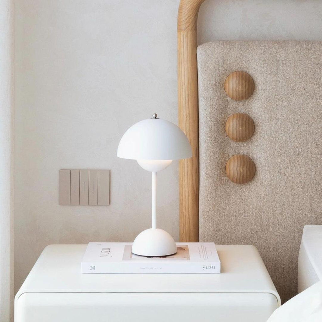 Flowerpot VP9 Table Lamp