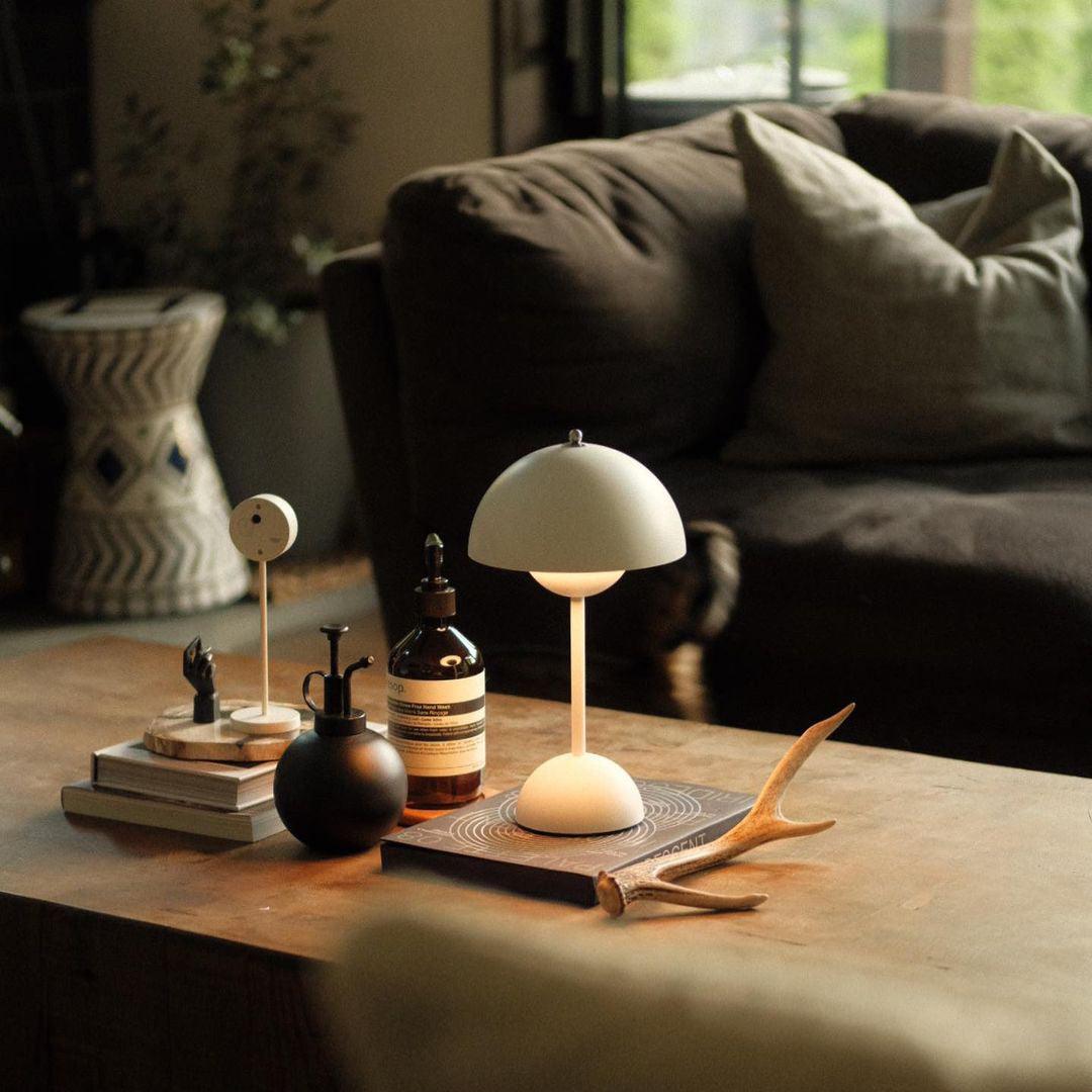 Flowerpot VP9 Table Lamp
