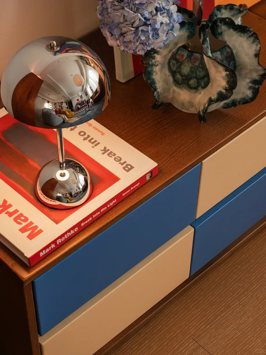 Flowerpot VP9 Table Lamp
