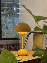 Flowerpot VP9 Table Lamp