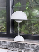 Flowerpot VP9 Table Lamp