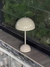 Flowerpot VP9 Table Lamp