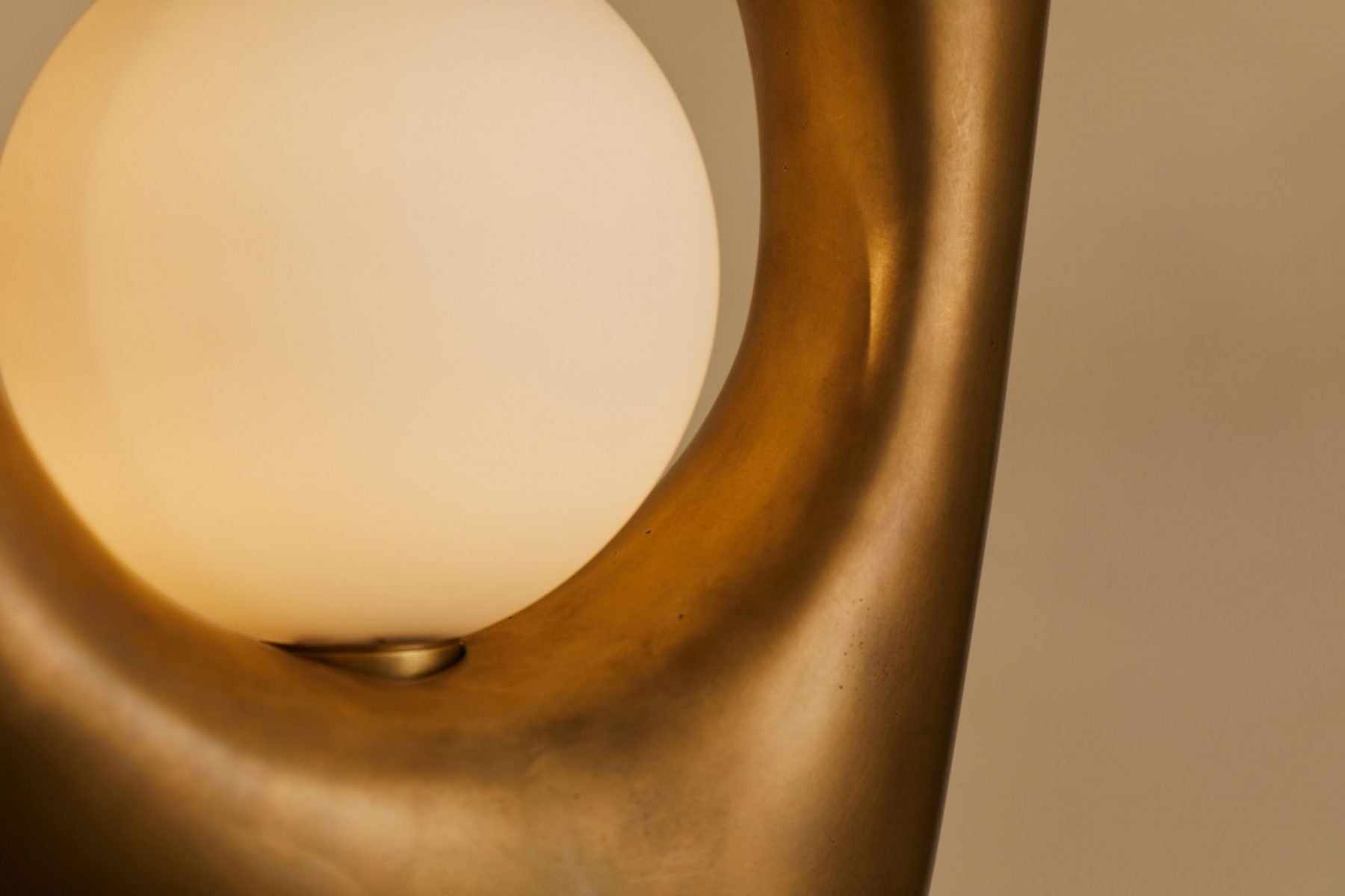 Form Floor To Ceiling Lamp