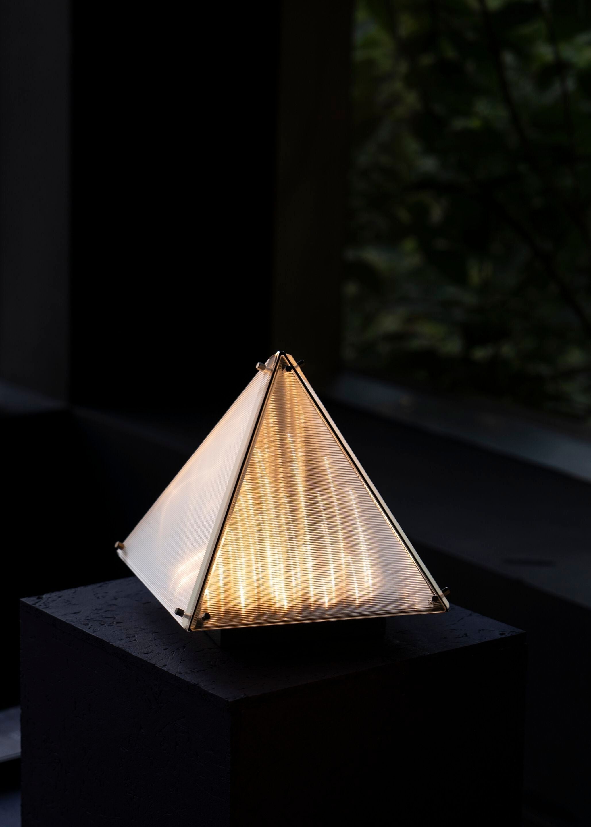 Fragment #04 Table Lamp