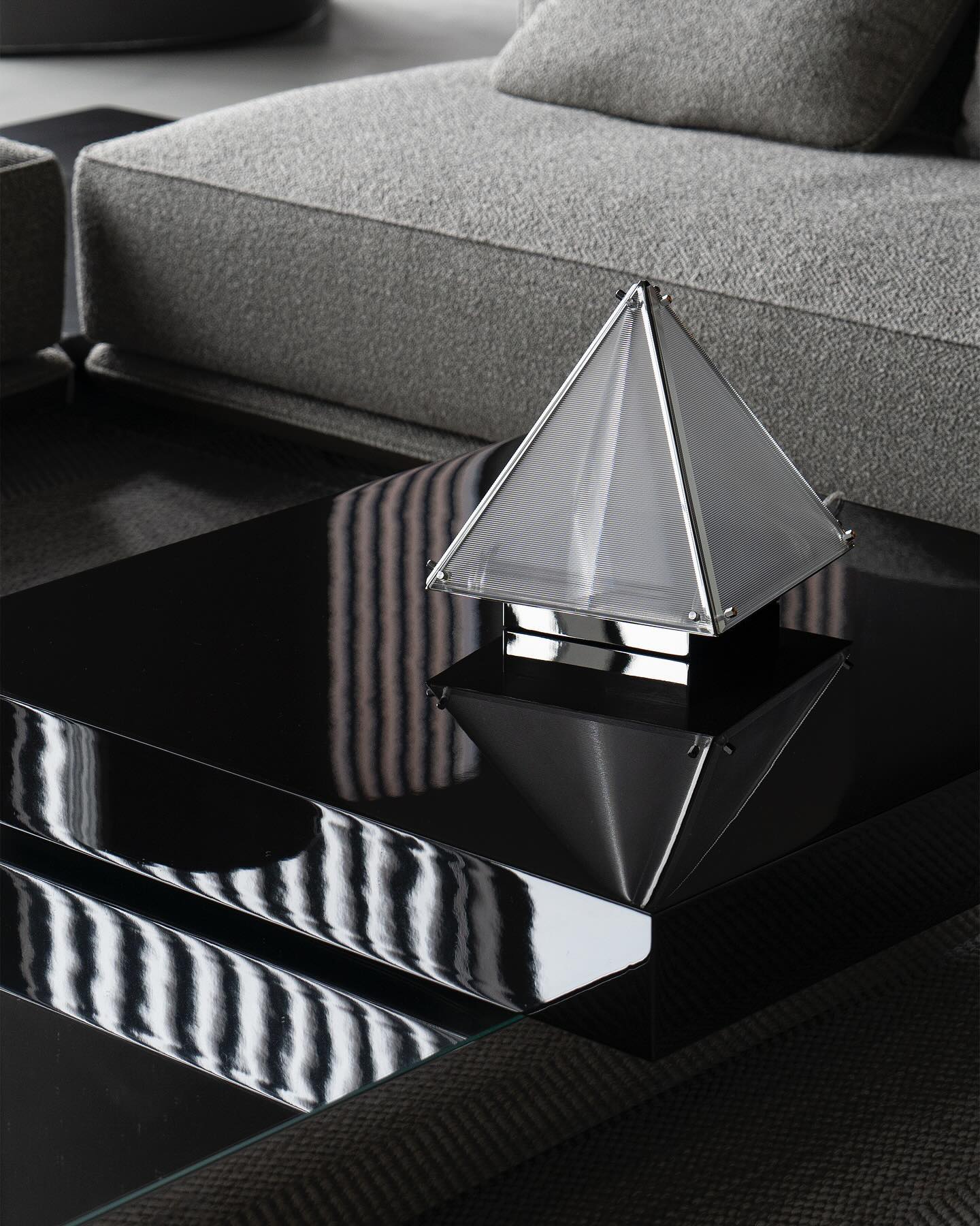 Fragment #04 Table Lamp