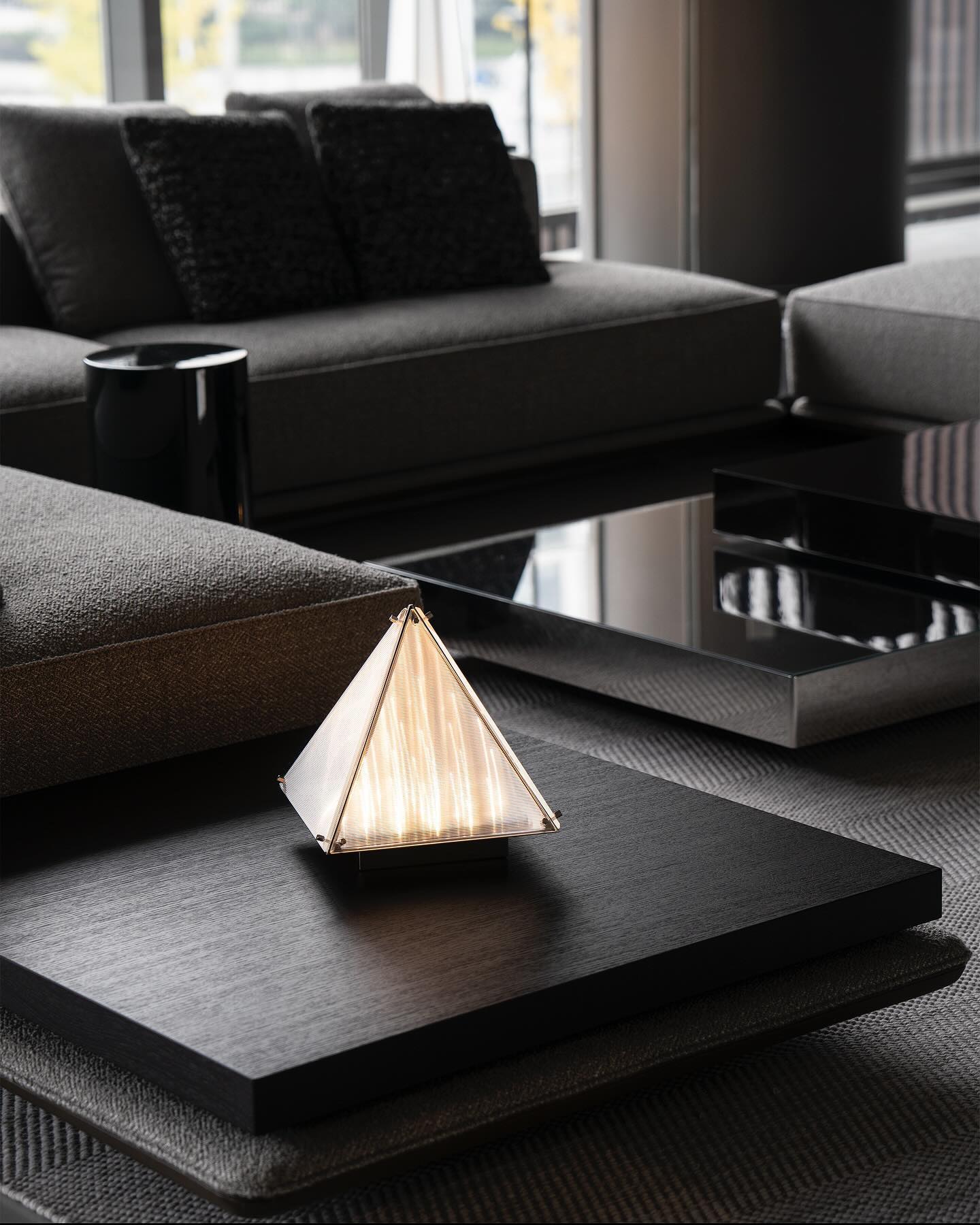Fragment #04 Table Lamp
