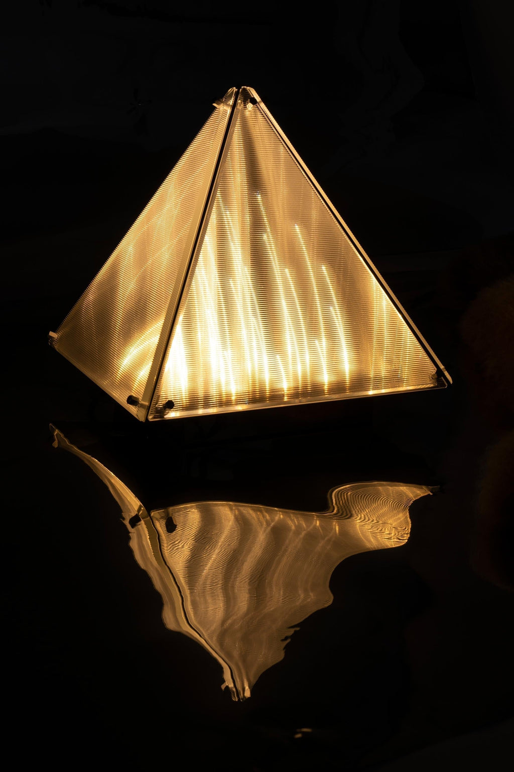 Fragment #04 Table Lamp