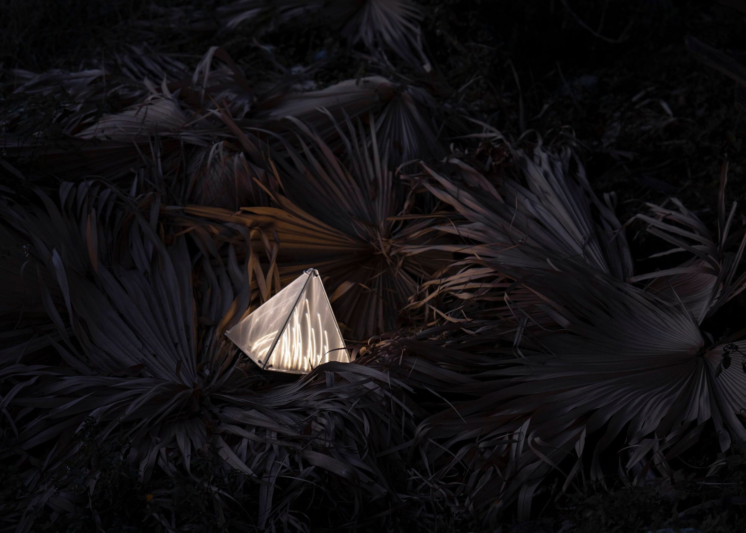 Fragment #04 Table Lamp