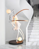 Frigg Sculpture Floor Lamp