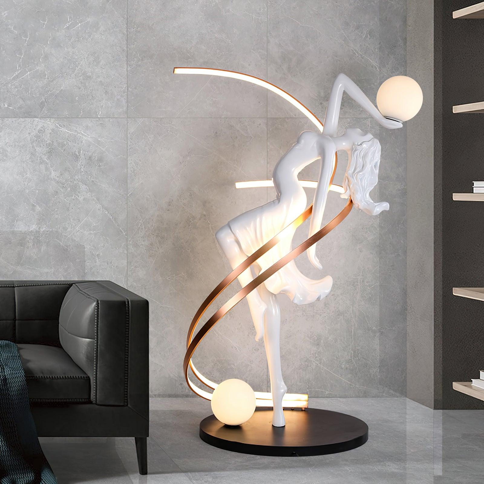 Frigg Sculpture Floor Lamp