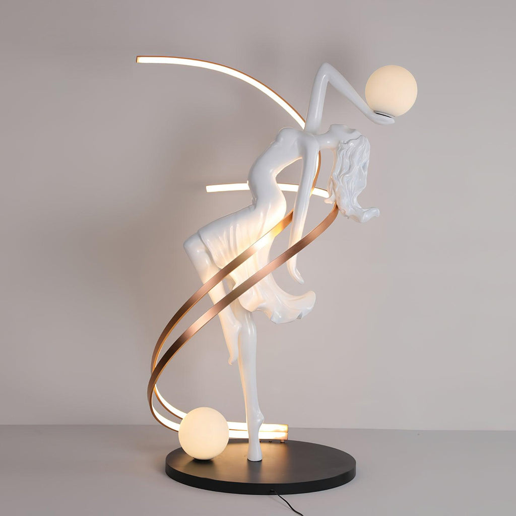 Frigg Sculpture Floor Lamp