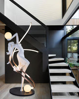 Frigg Sculpture Floor Lamp