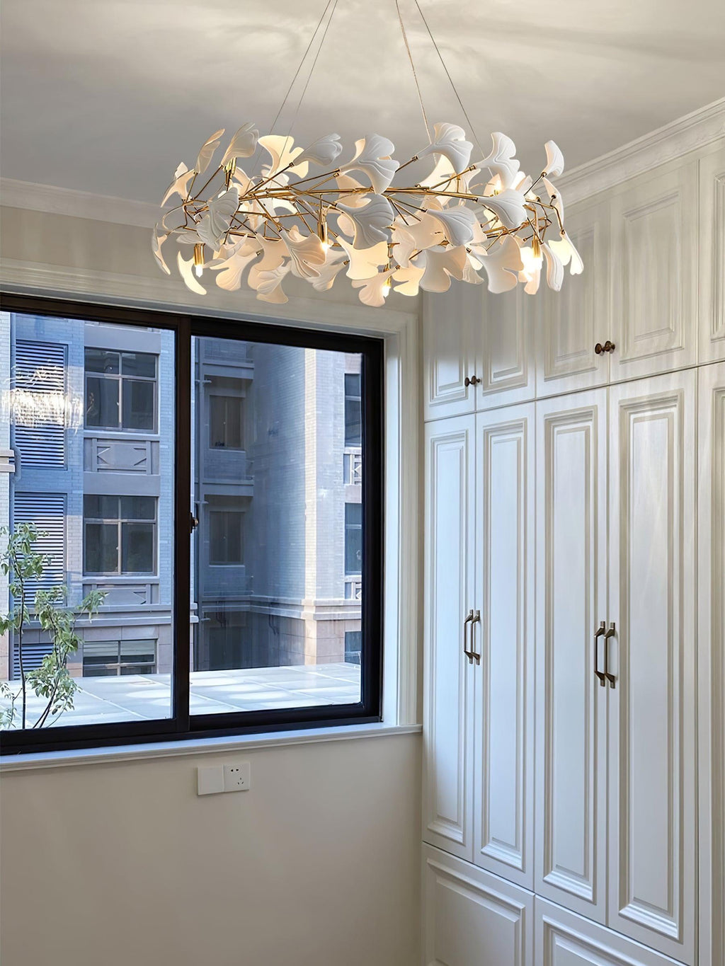 Carias Series Circle Gingko Chandelier