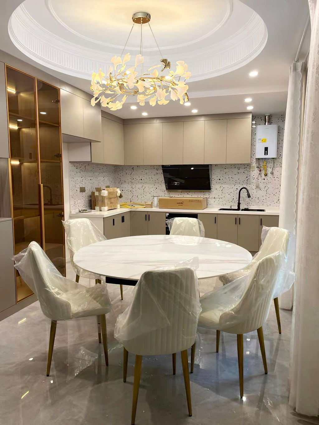 Carias Series Circle Gingko Chandelier