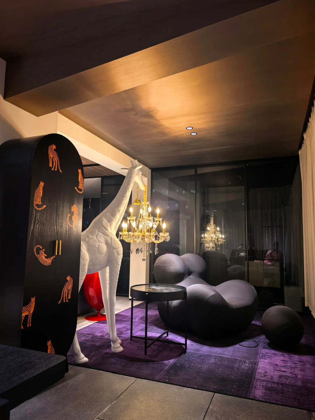 Giraffe Sculpture Floor Lamp