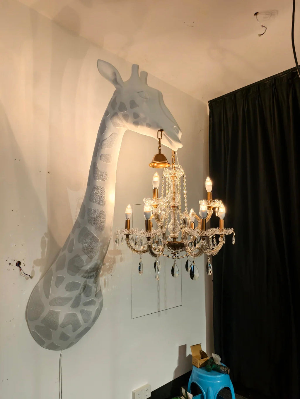 Giraffe Sculpture Wall Lamp