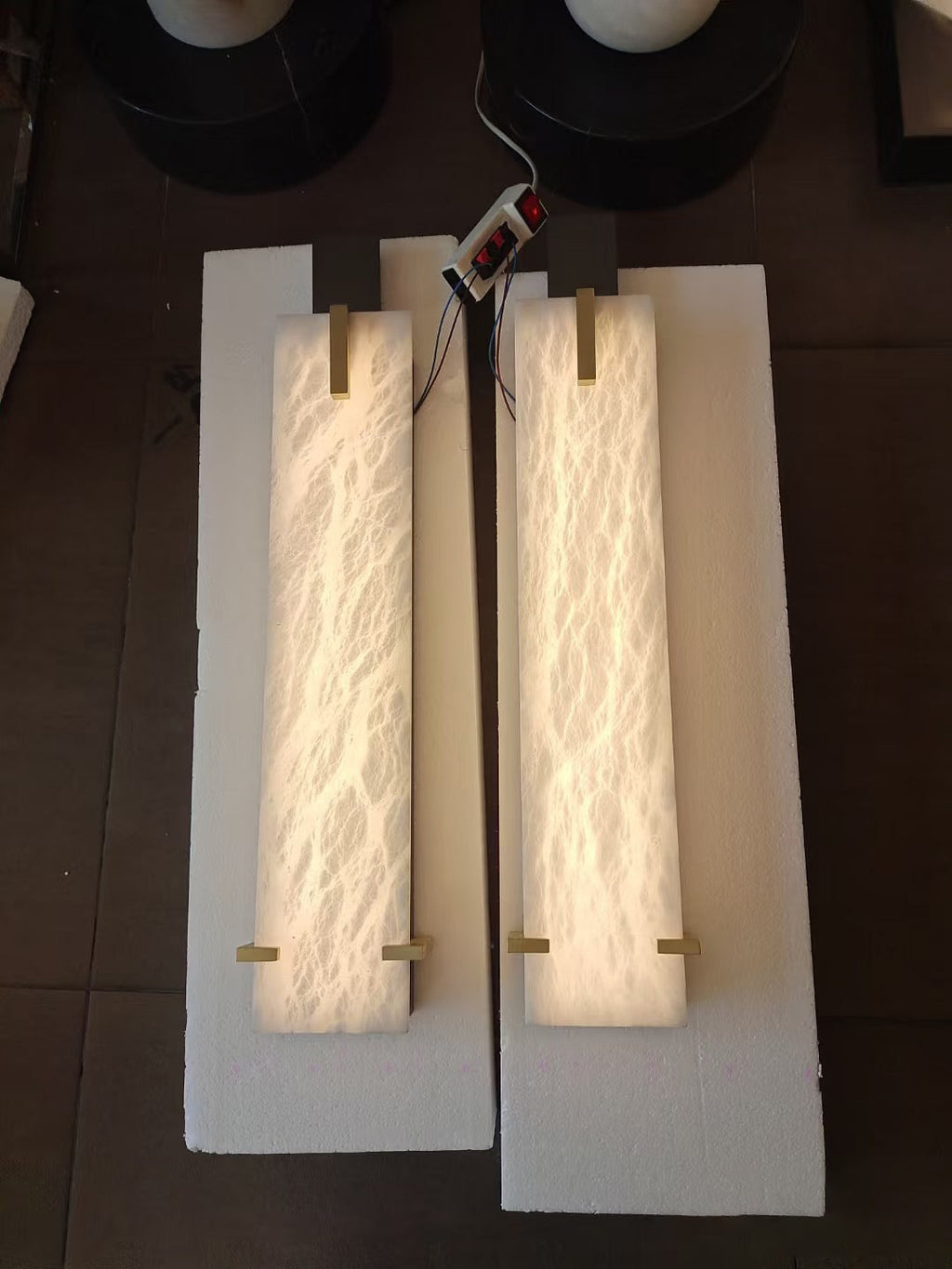 Golden Hoop Alabaster Wall Sconce
