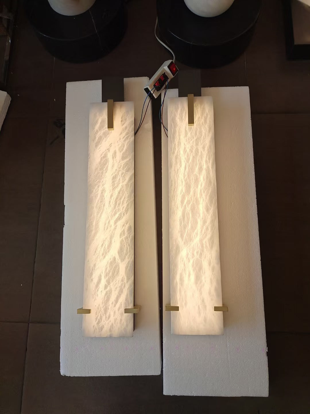 Golden Hoop Alabaster Wall Sconce