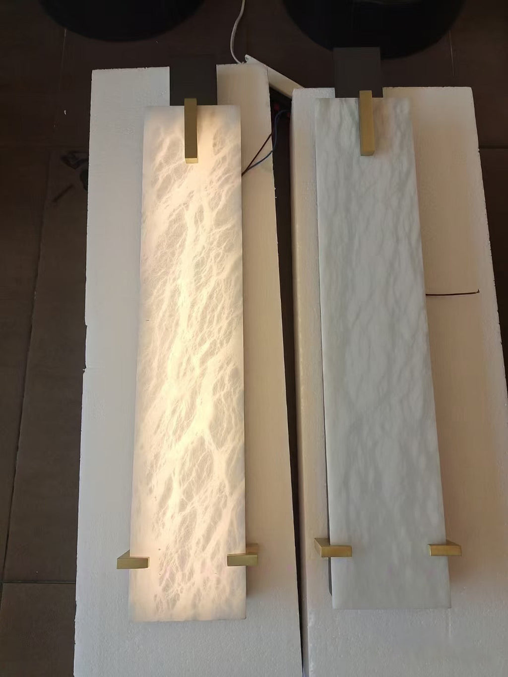 Golden Hoop Alabaster Wall Sconce