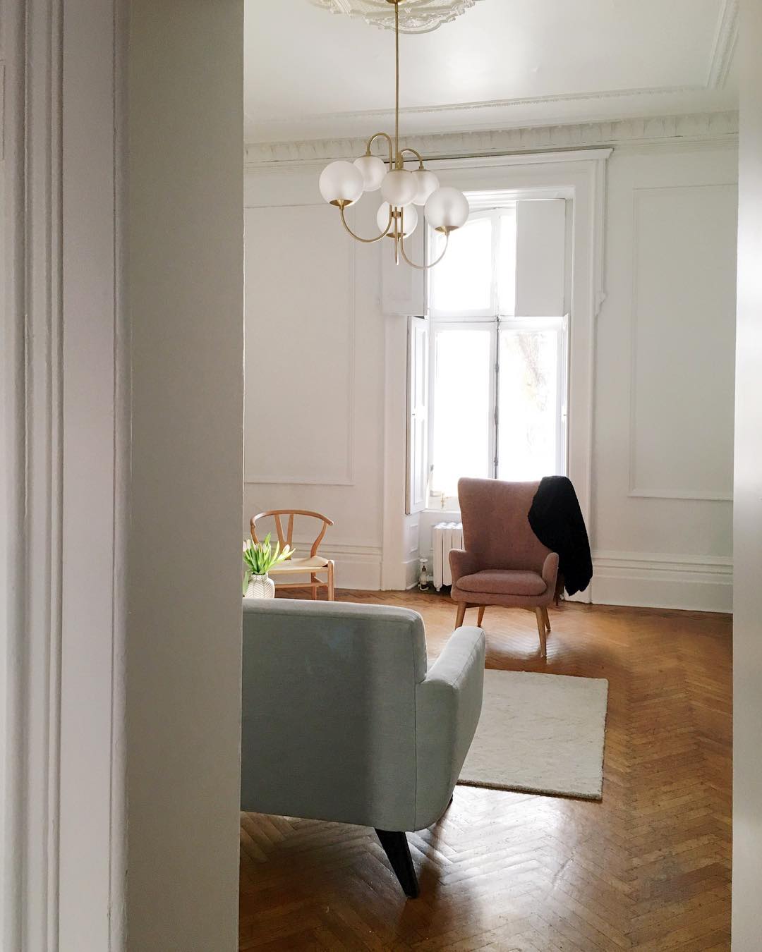 Nakia Chandelier