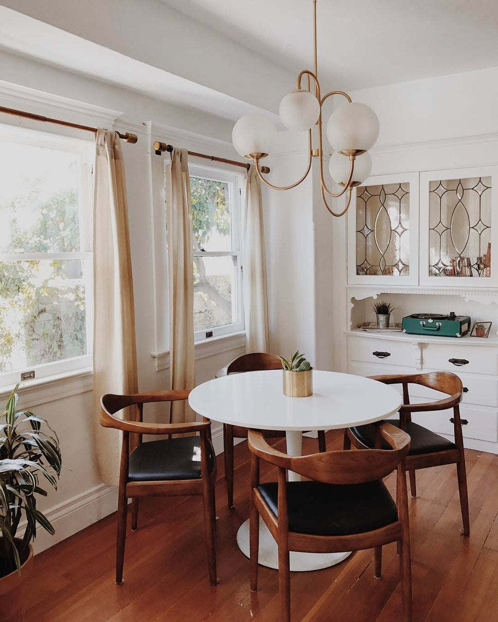 Nakia Chandelier