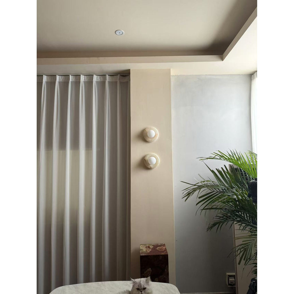 Gravure Onyx Sconce
