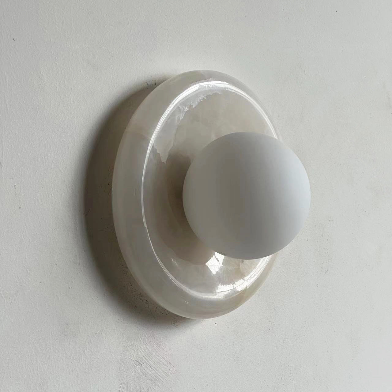 Gravure Onyx Sconce