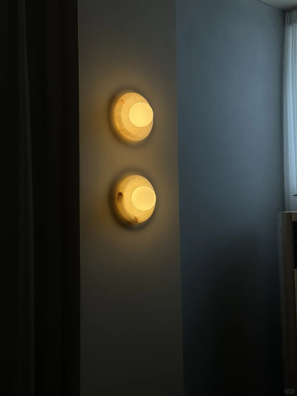 Gravure Onyx Sconce