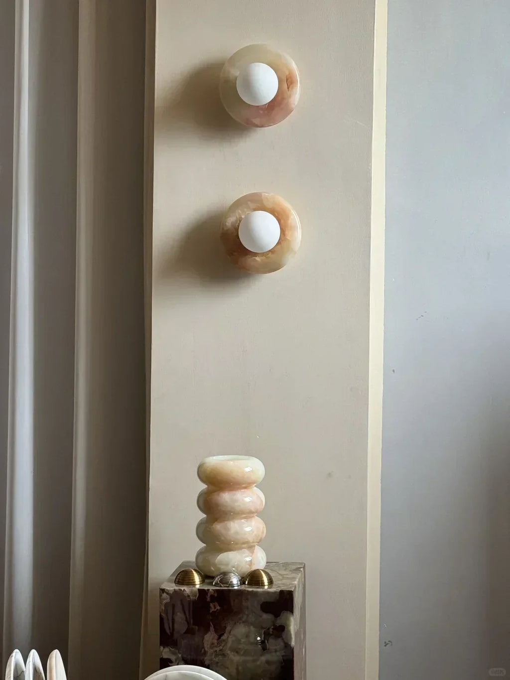 Gravure Onyx Sconce