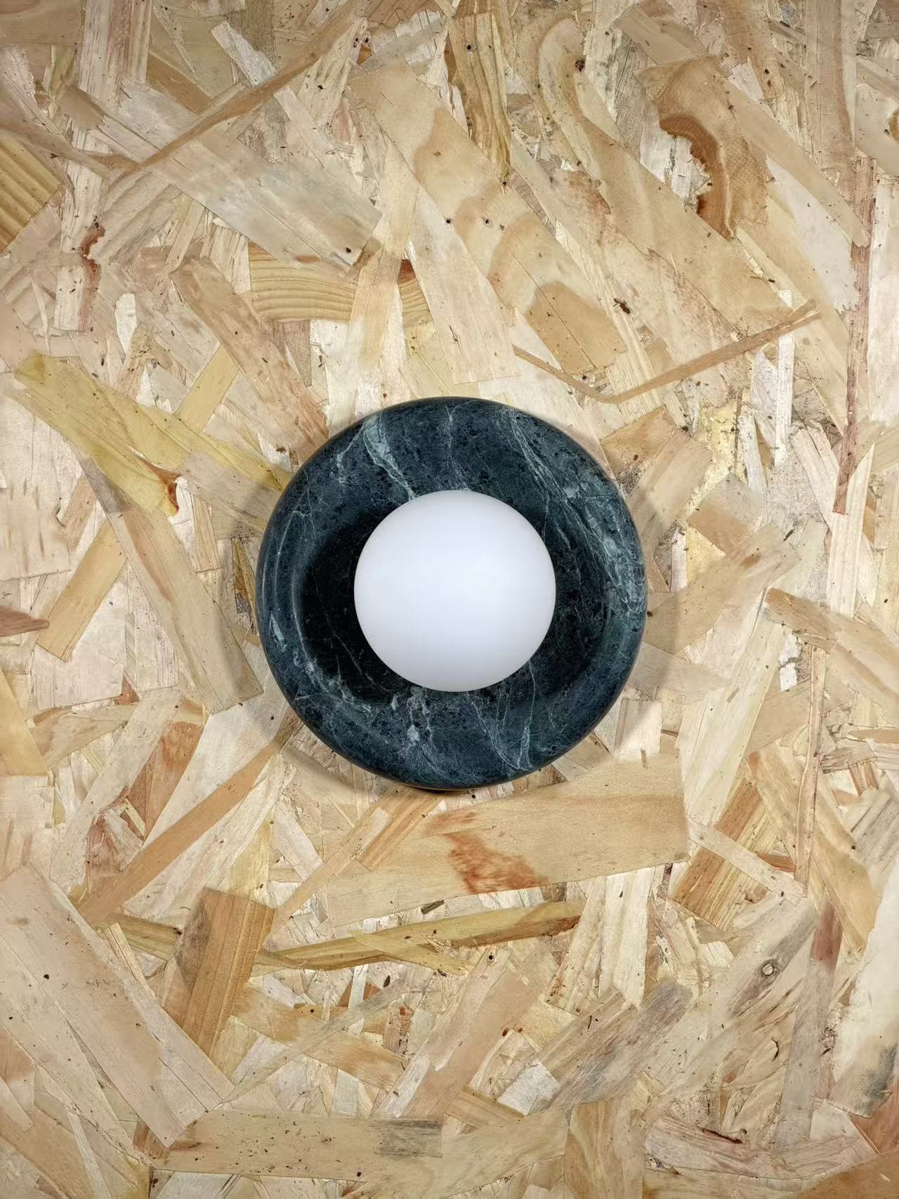 Gravure Sconce Verde Guatemala