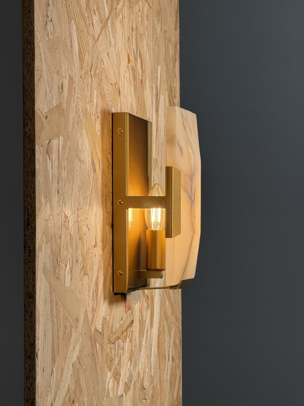 Harlow Alabaster Sconce