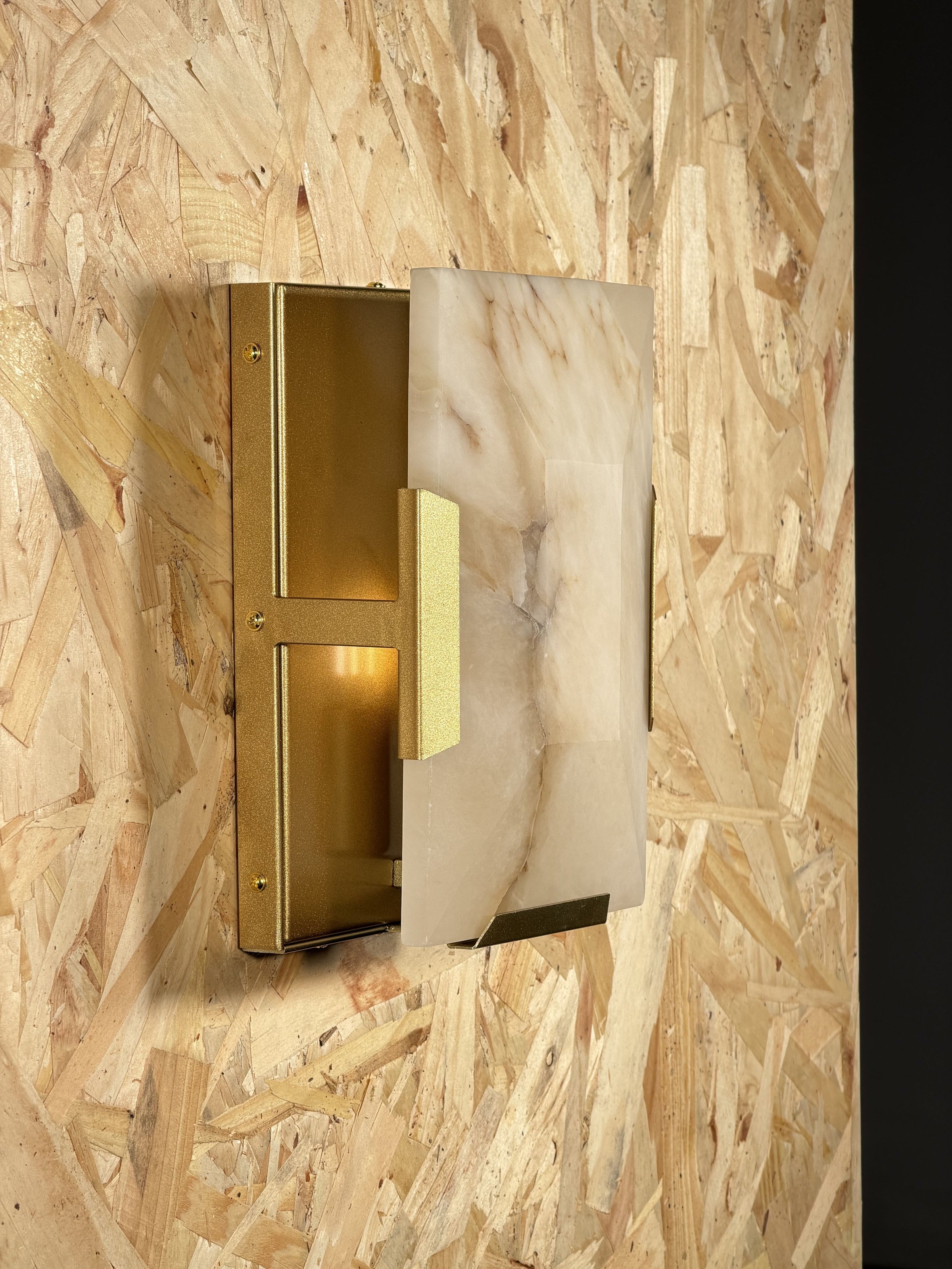 Harlow Alabaster Sconce