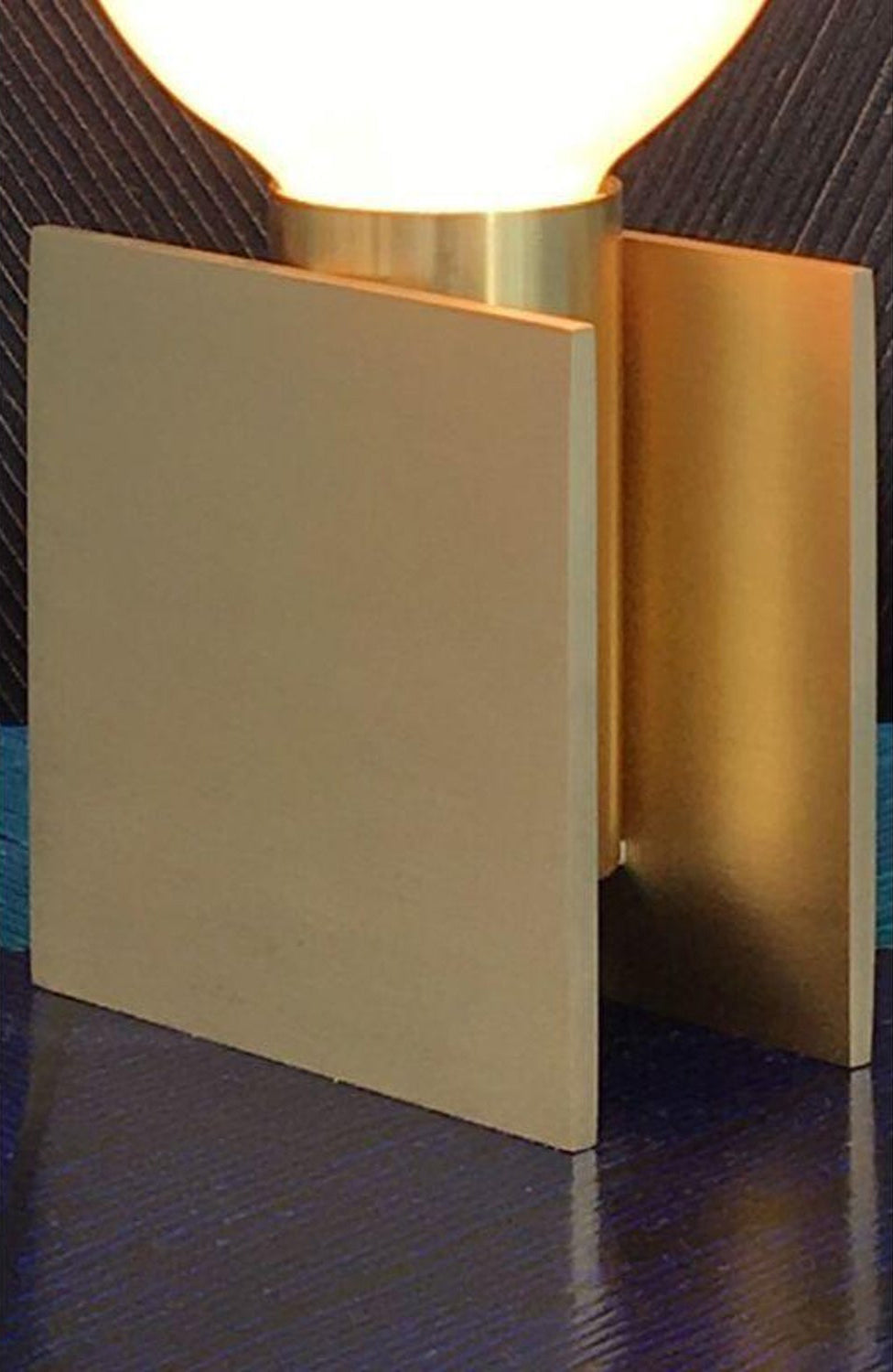 IOI Table Lamp
