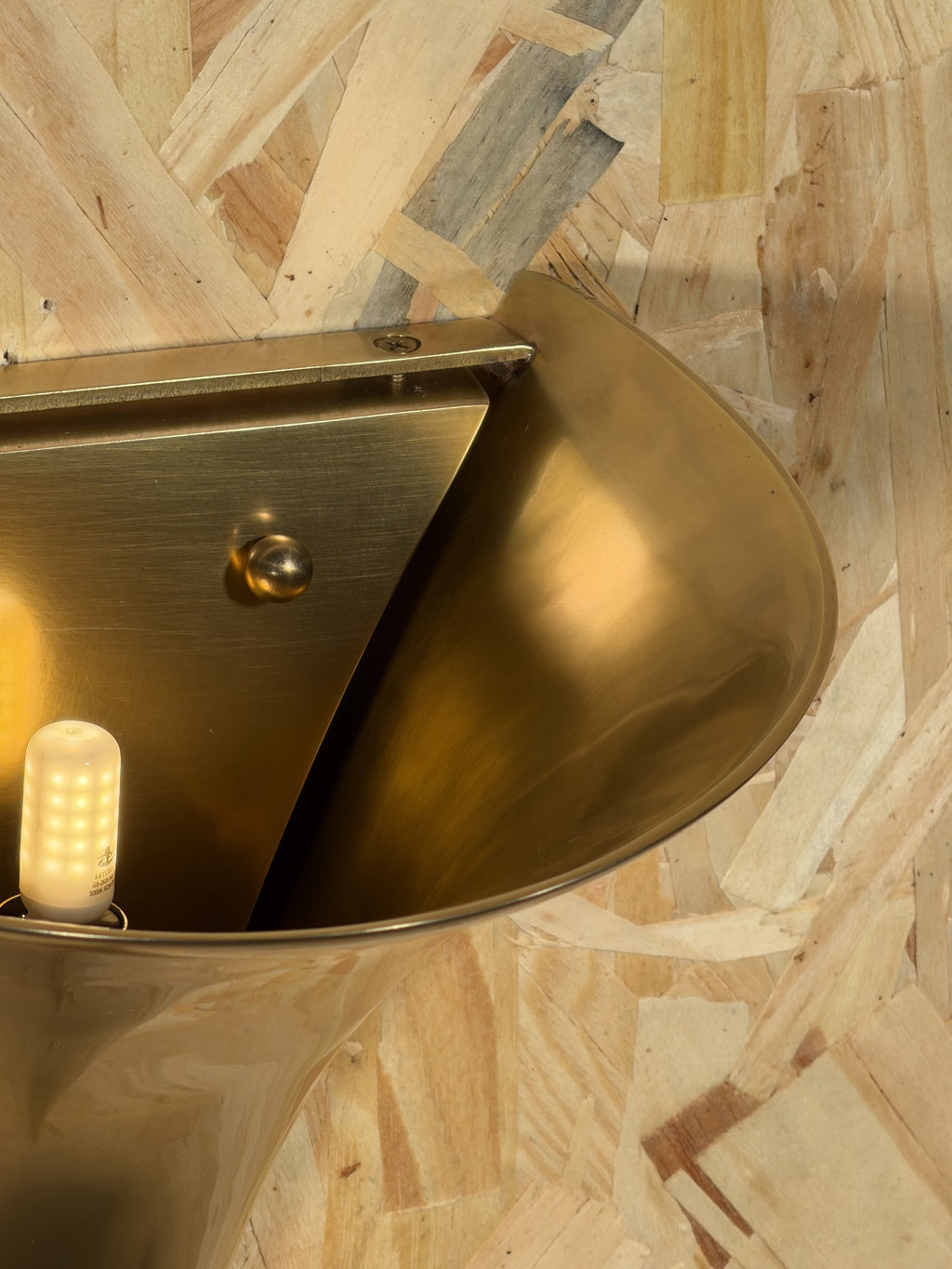 Jose Sconce