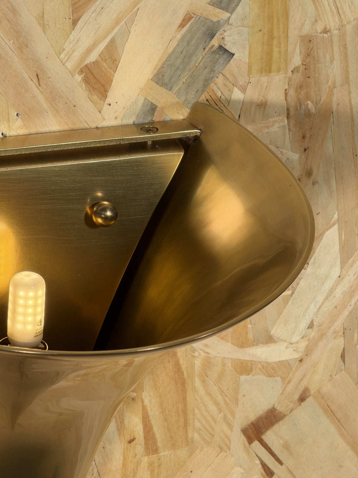 Jose Sconce
