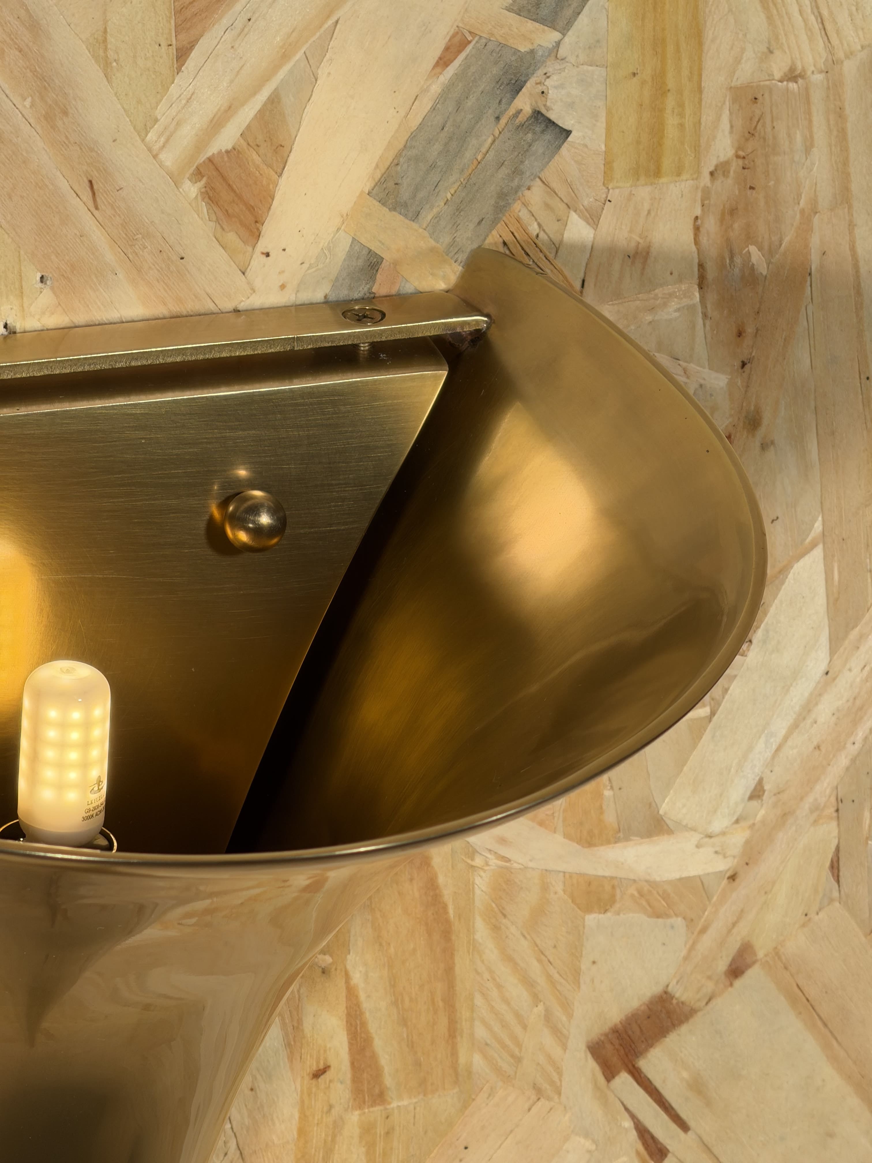 Jose Sconce