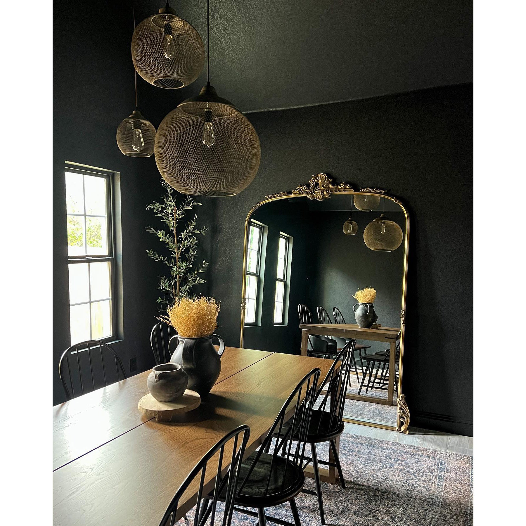 Lanister Mesh Pendant Light