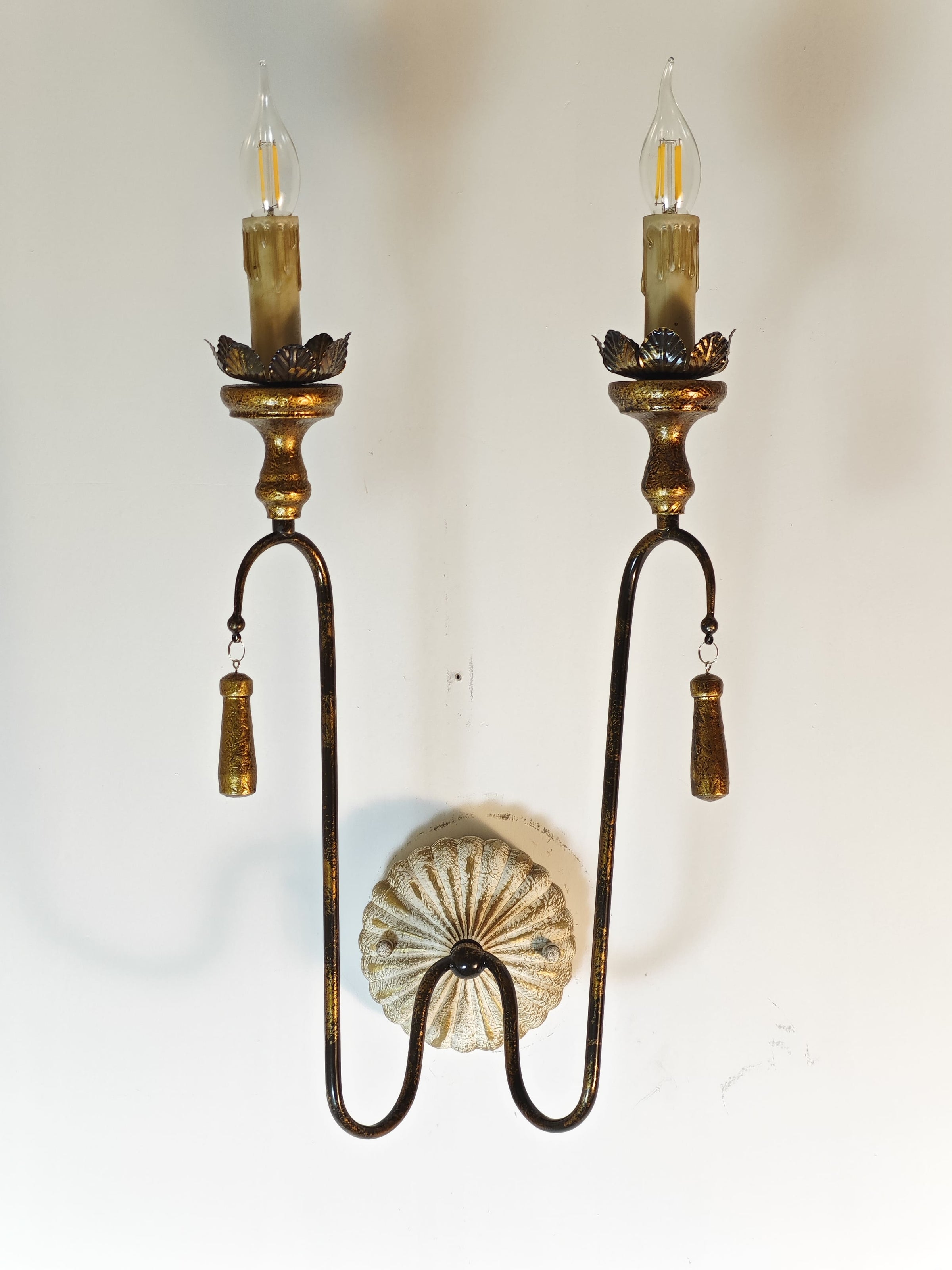 Layla French Country Wall Sconce