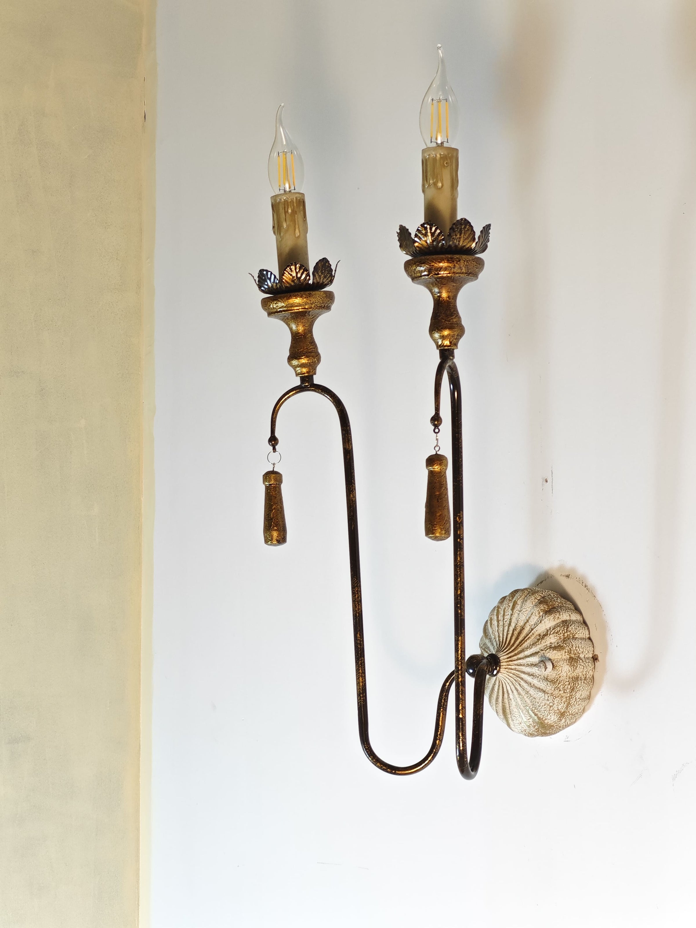 Layla French Country Wall Sconce