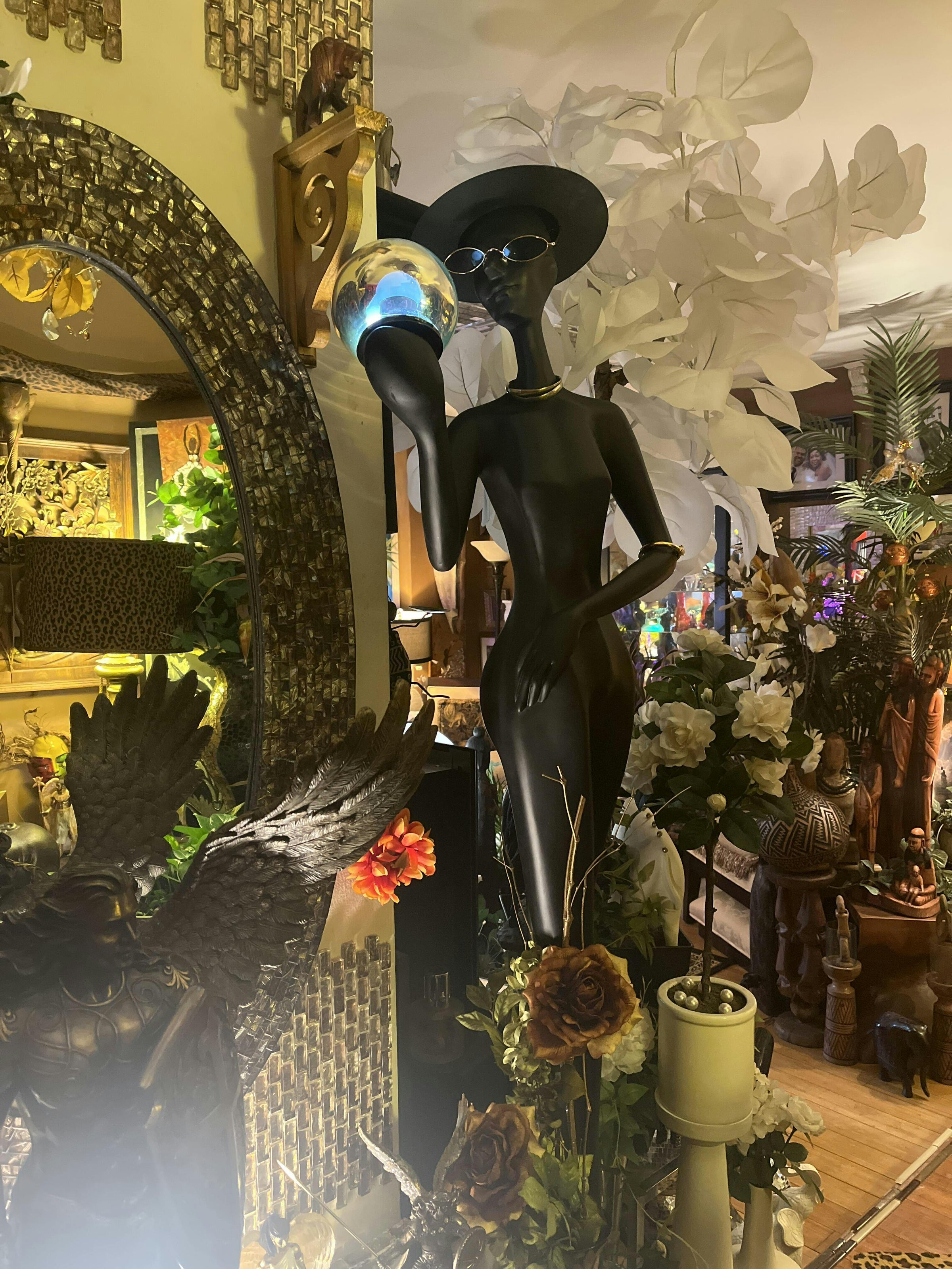 Lilah Sculpture Floor Lamp